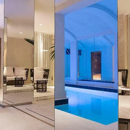 Hotel Les Jardins Du Faubourg & By Shiseido Parijs