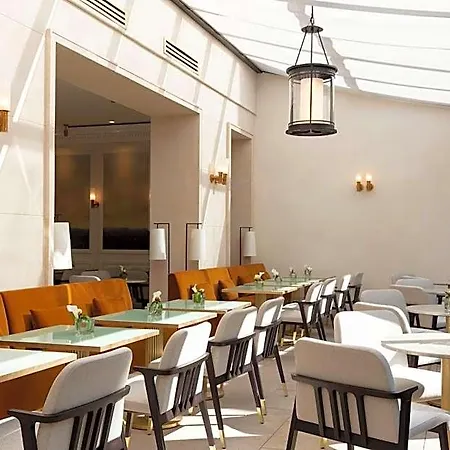 Hotell Les Jardins Du Faubourg & By Shiseido 5*