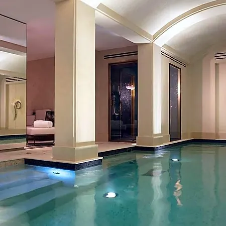 Hotell Les Jardins Du Faubourg & By Shiseido Paris