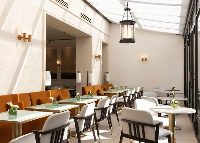 Hotel Les Jardins Du Faubourg & By Shiseido Parijs