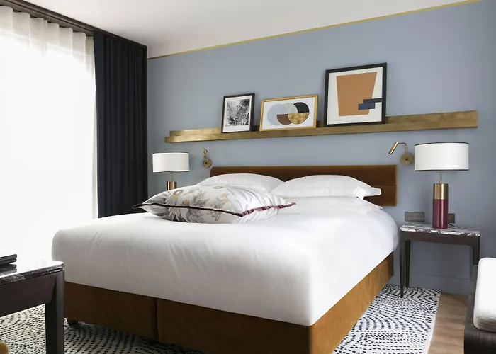 Les Jardins Du Faubourg & By Shiseido Parijs