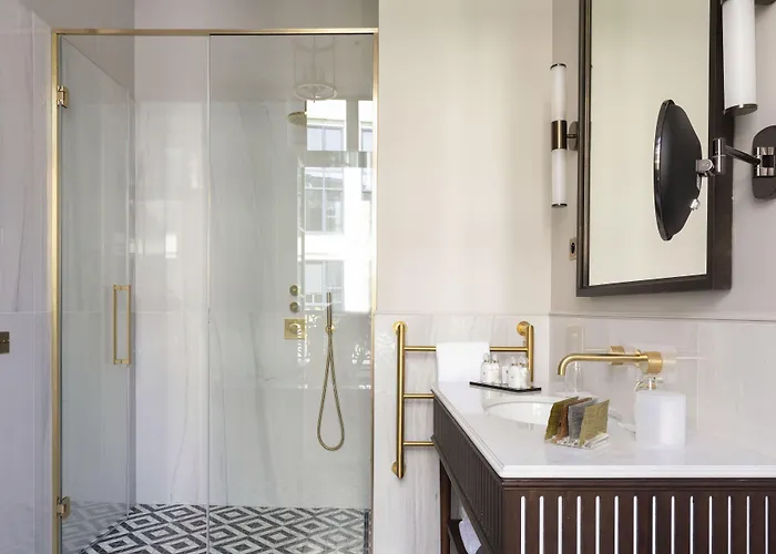 Les Jardins Du Faubourg & By Shiseido Parijs