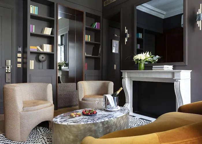 Les Jardins Du Faubourg & By Shiseido Parijs