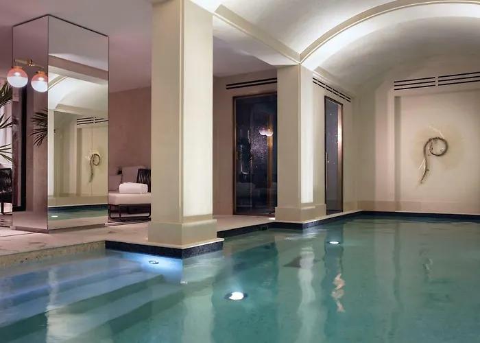 Les Jardins Du Faubourg & By Shiseido Hotel