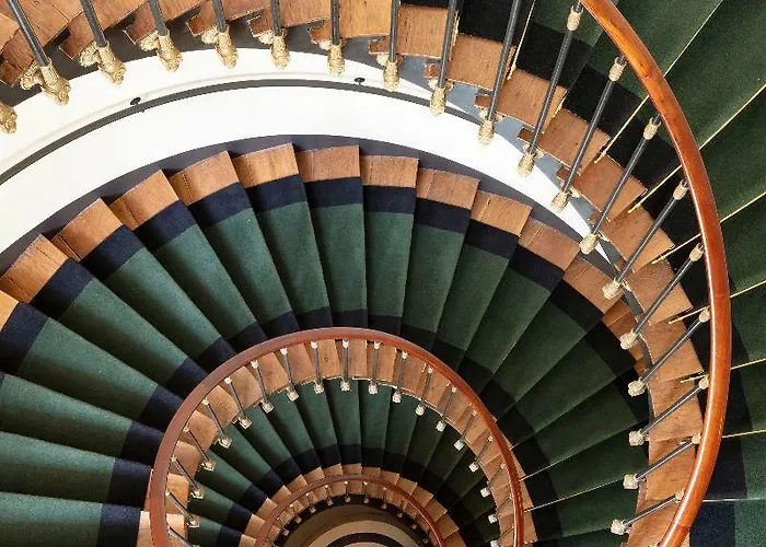 Les Jardins Du Faubourg & By Shiseido