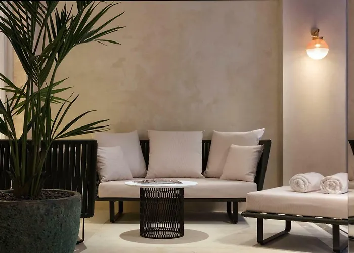 Les Jardins Du Faubourg & By Shiseido 5*